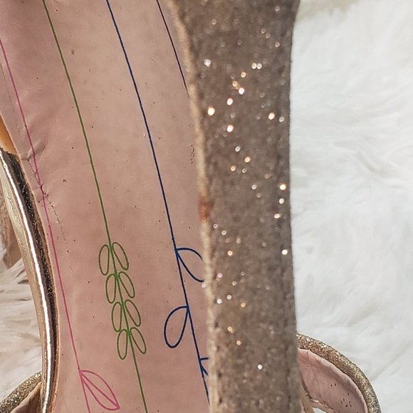 Gold Sparkle Platform Heels - Picture 10 of 11